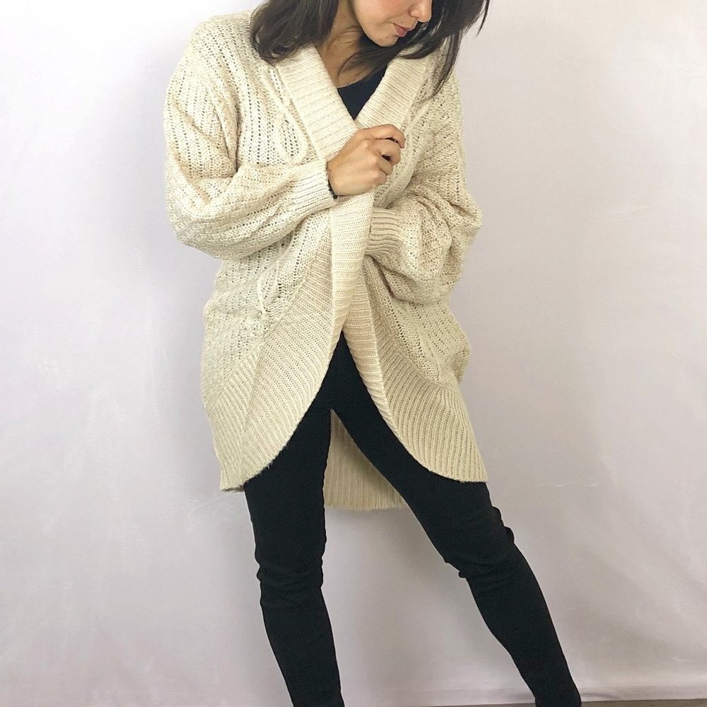 Chunk Cable Knit Cream Cardigan NWT